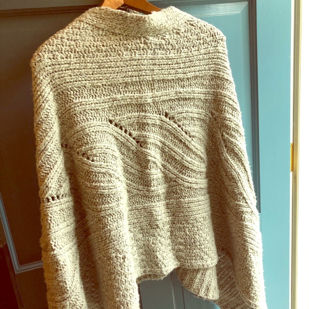 Lou & grey cable knit sweater cape poncho